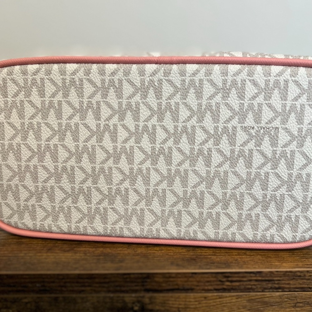 Michael Kors Mini Bag in Pink and Cream - Picture 3 of 5